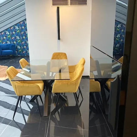 Noir Hotel- Penthouse Apartman Jacuzzival